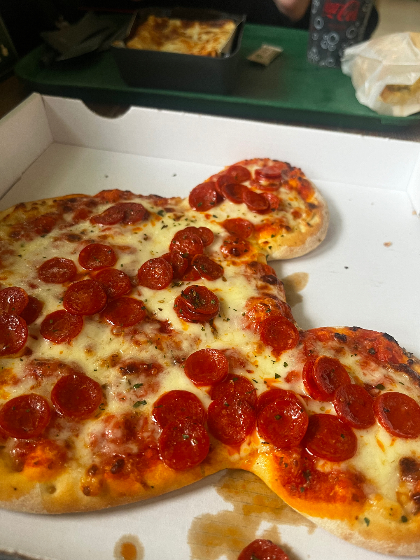 Pizza con forma de Mickey en Disneyland Paris